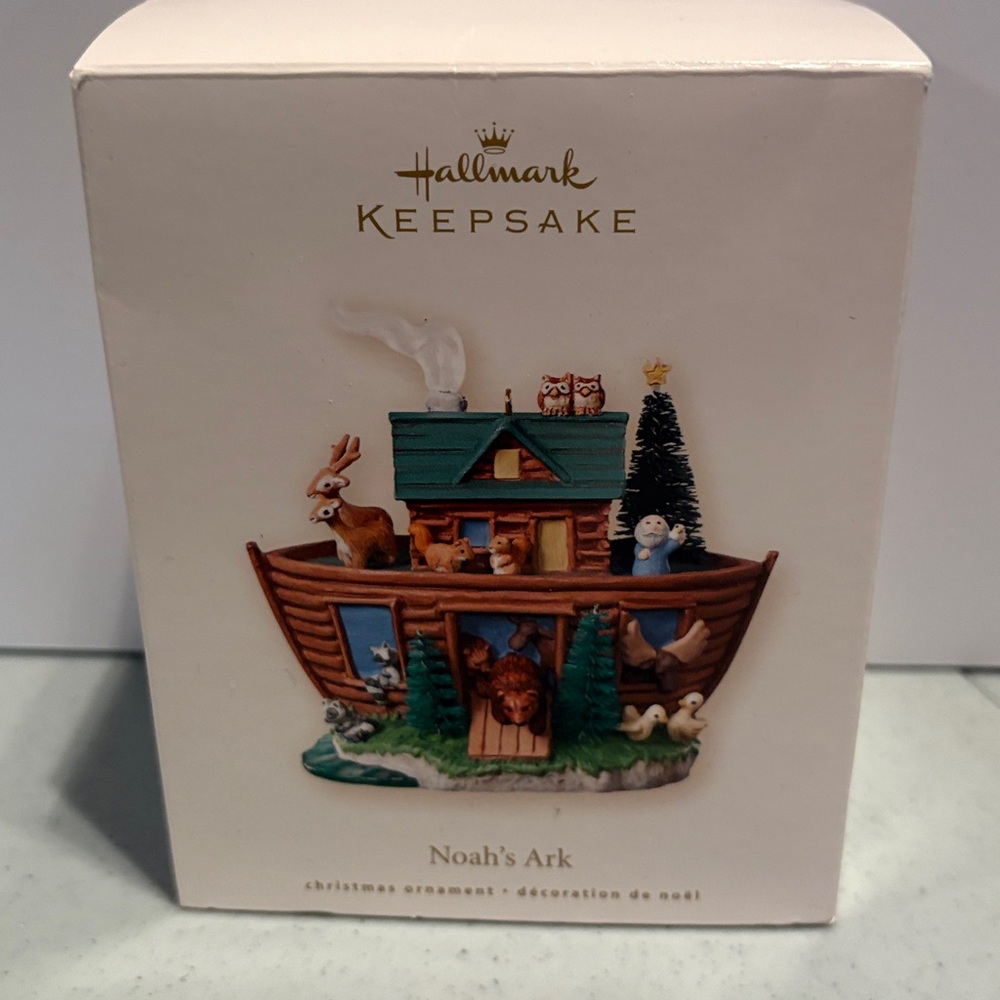 Hallmark Keepsake Multicolor Noah's Ark Ornament 2008